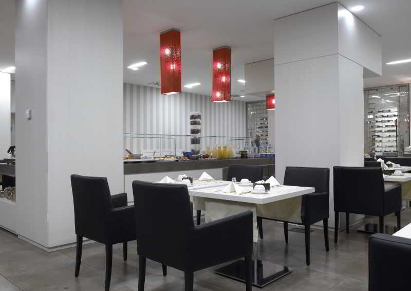 Hotel NH Genova Centro Esterno foto
